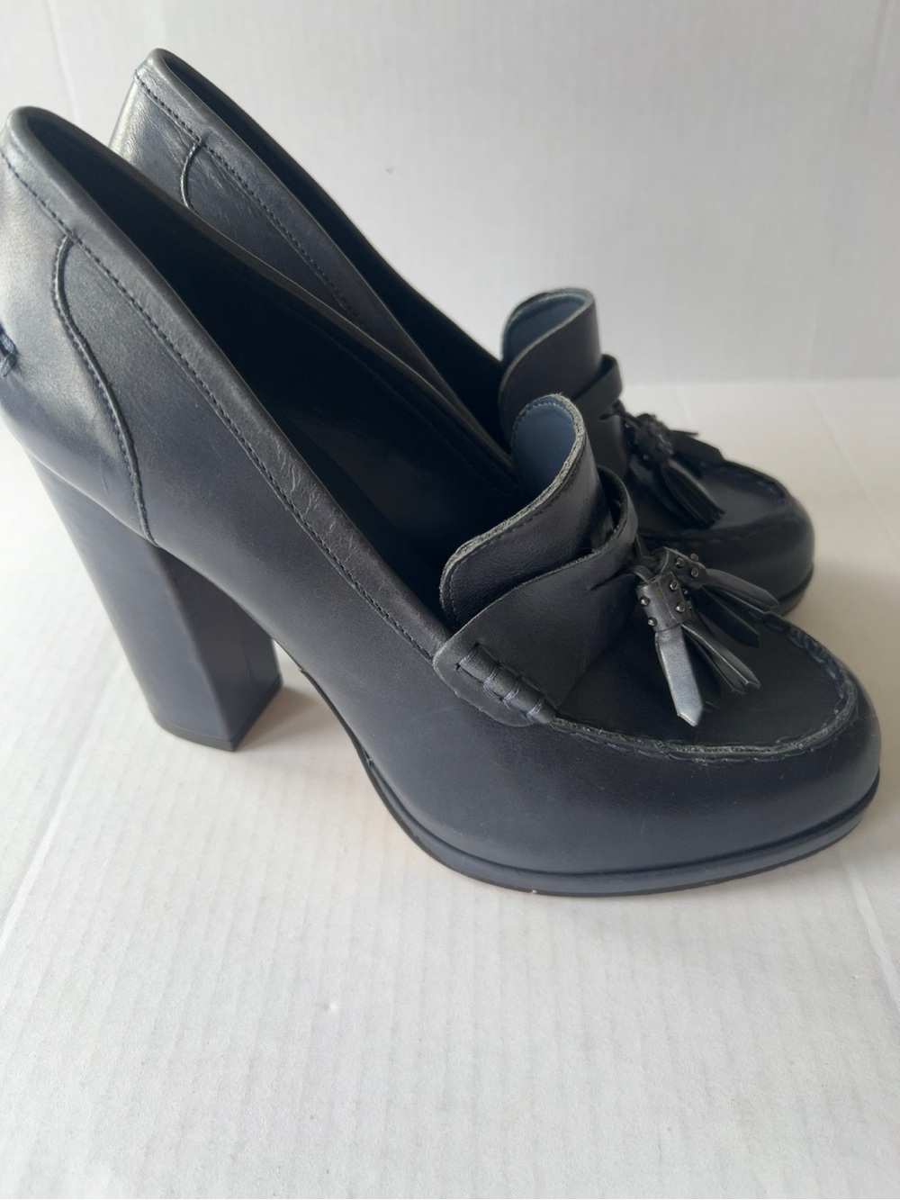 Vince Camuto Women’s Black Leather Tassel Loafers - Picture 3 of 10